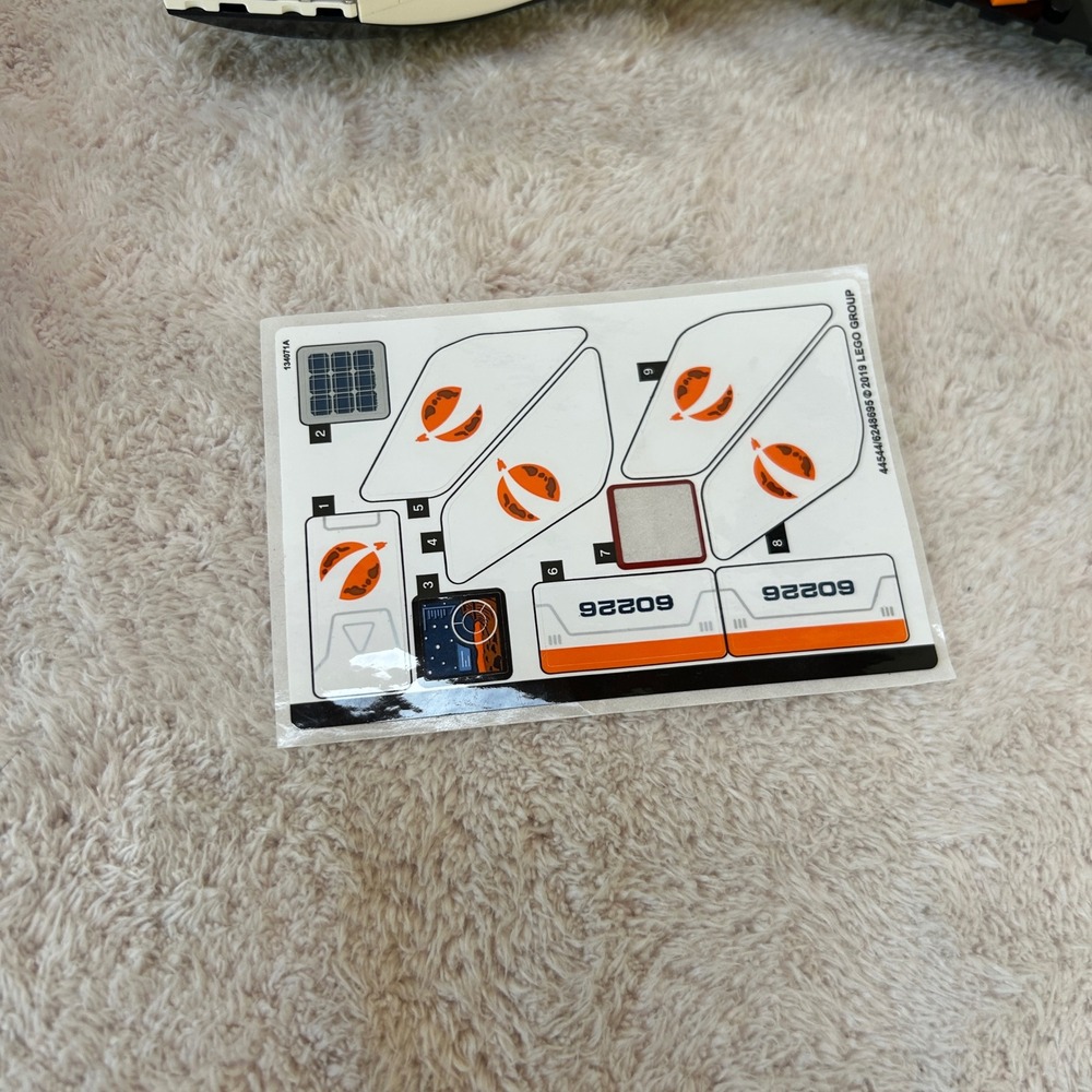 LEGO City Mars Research Shuttle 60226 NASA Inspired Space Set with Box & Manuals - Picture 6 of 8